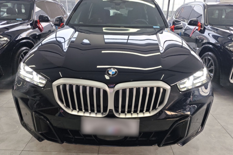 宝马X5 2023款 xDrive 40Li M运动曜夜套装车身外观6001
