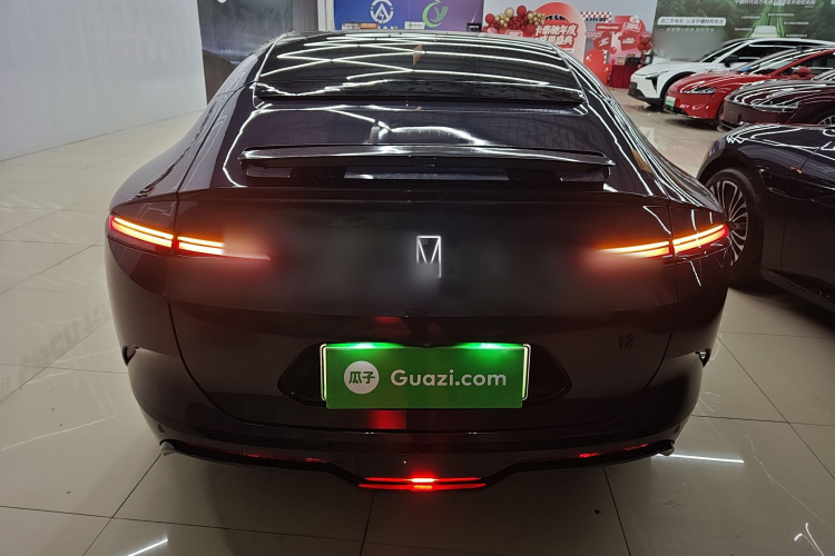 阿维塔12 2025款 Ultra增程版车身外观6