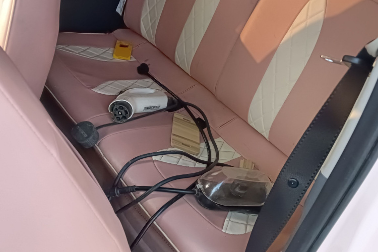 五菱汽车 宏光MINIEV 2021款 马卡龙臻享款 磷酸铁锂中控内饰7004