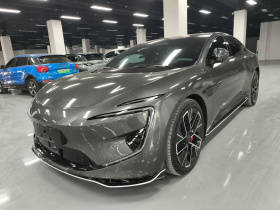 阿维塔12 2024款 改款 700 三激光后驱奢享版