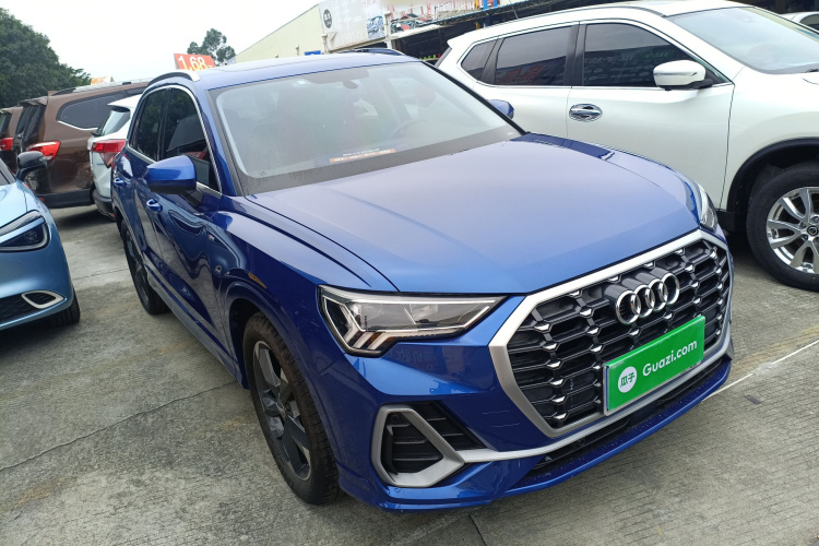 奥迪Q3 2019款 40 TFSI 时尚动感型车身外观3