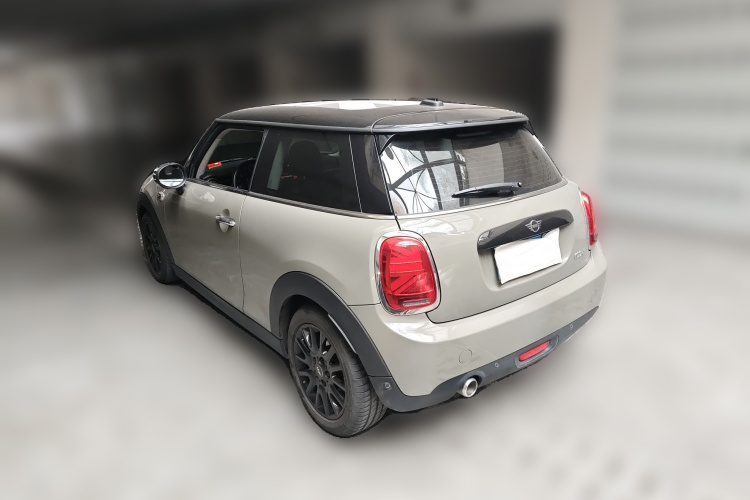 MINI 2018款 1.5T COOPER 经典派车身外观5