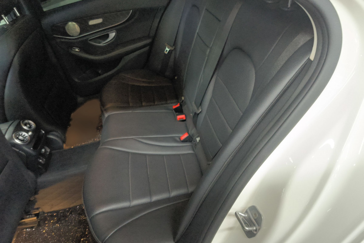 奔驰C级 2020款 改款 C 260 L 运动版中控内饰7004