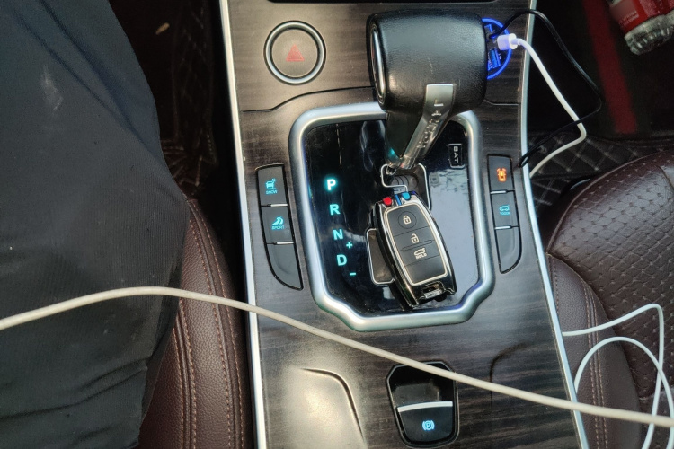 陆风X7 2015款 2.0T 全景尊贵版局部细节18