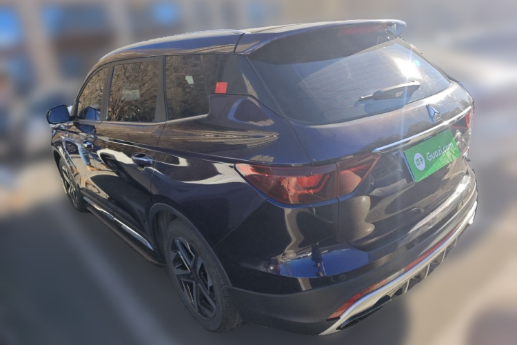 中国重汽VGV VGV U75PLUS 2021款 2.0TGDI 奇趣山地版 7座车身外观6003