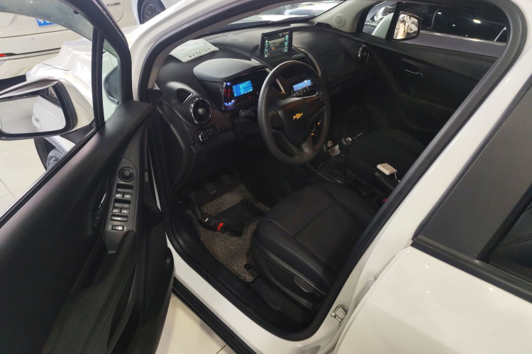 雪佛兰 创酷 2016款 1.4T 手动两驱舒适天窗版中控内饰20