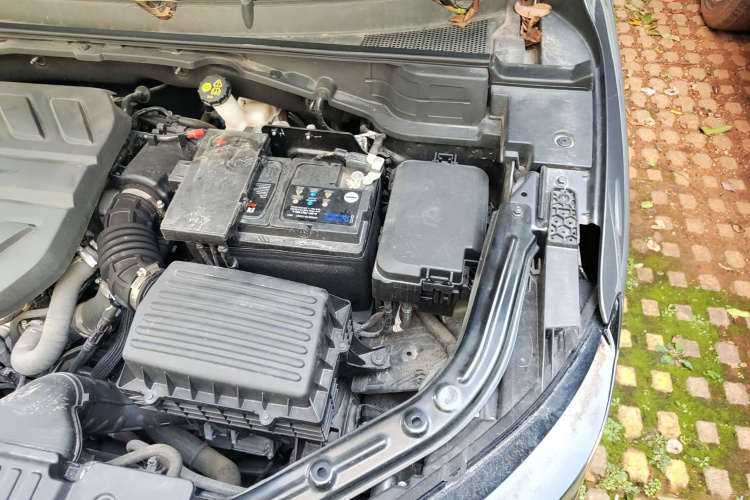 长安UNI-T 2022款 1.5T 运动版 尊贵型局部细节9007