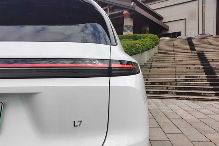 理想汽车 理想L7 2024款 Ultra车身外观6009
