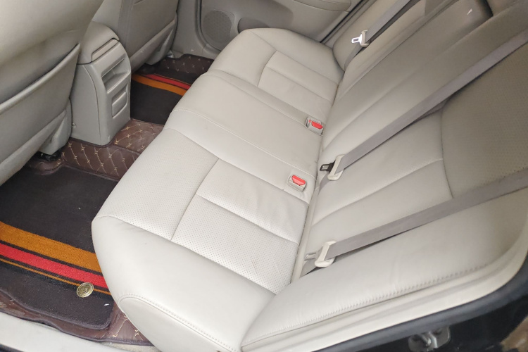 日产 轩逸 2012款 1.6XL 手动豪华版中控内饰21