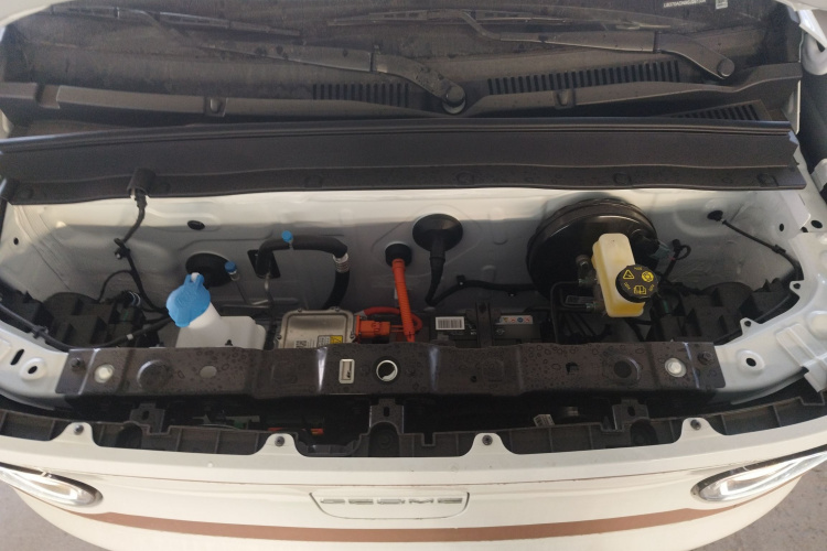 吉利银河 2024款 熊猫mini 200km 耐力熊机舱底盘24