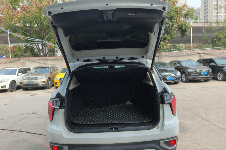 领克01 2017款 2.0T 两驱型Pro版局部细节23