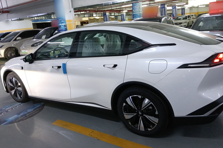 深蓝汽车 深蓝SL03 2025款 增程精英型车身外观6003