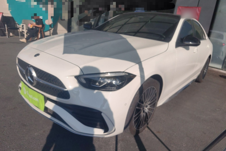 奔驰C级 2023款 改款 C 200 L 运动版车身外观1