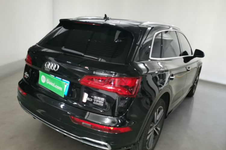 奥迪Q5L 2020款 改款 40 TFSI 荣享时尚型车身外观7