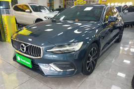 沃尔沃S60 2021款 T4 智逸豪华版