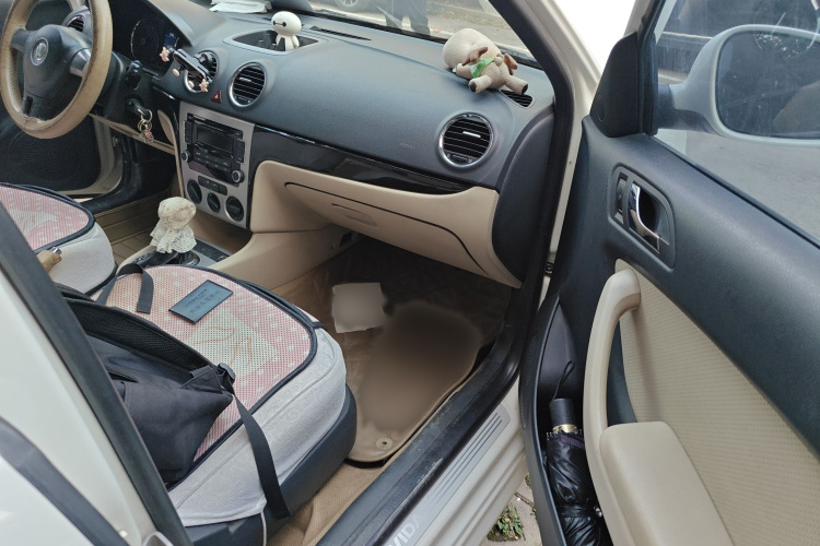 大众 朗逸 2011款 1.6L 自动品雅版局部细节9005