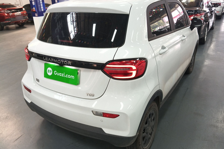 零跑汽车 零跑T03 2025款 310舒享版车身外观7