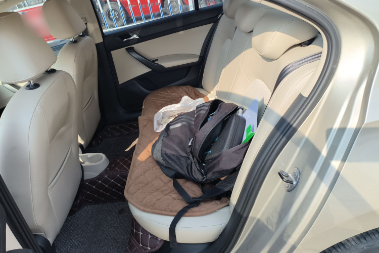 斯柯达 昕锐 2013款 1.6L 自动智选型中控内饰7004