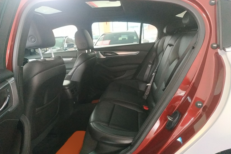 凯迪拉克CT5 2022款 28T 豪华型中控内饰7004