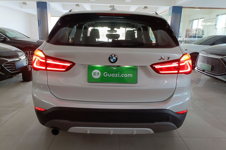 宝马X1 2018款 sDrive18Li 尊享型车身外观6