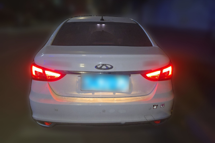 奇瑞 艾瑞泽5 2019款 1.5L 手动自在版 国V车身外观6