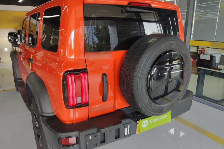 坦克300 2021款 越野版 2.0T 探索者车身外观6