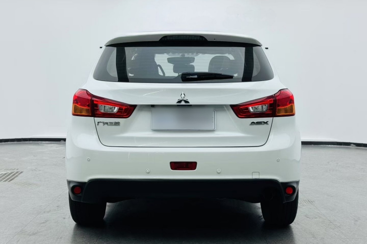 三菱 劲炫ASX 2018款 2.0L CVT两驱尊享版车身外观6004