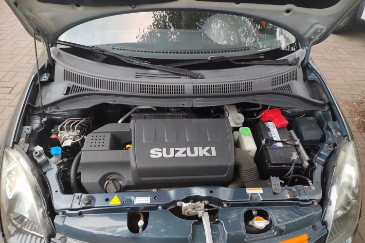 铃木 雨燕 2016款 1.5L 手动时尚型酷玩版局部细节24