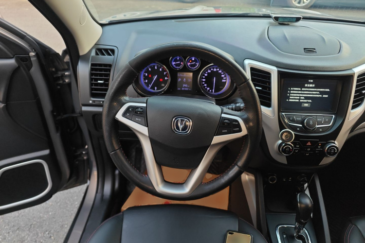 长安CS35 2016款 1.6L 自动豪华型 国IV中控内饰13
