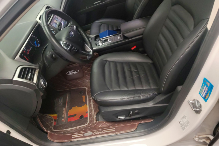 福特 蒙迪欧 2017款 改款 EcoBoost 180 时尚型中控内饰19