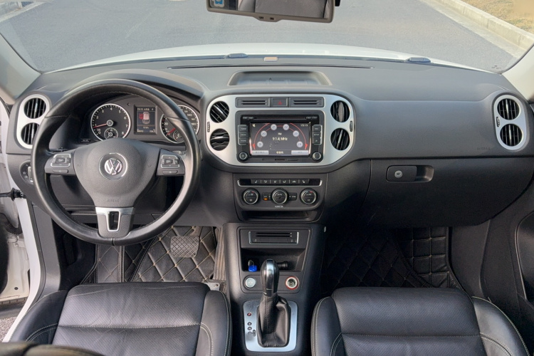 大众 途观 2016款 300TSI 自动两驱豪华版中控内饰7005