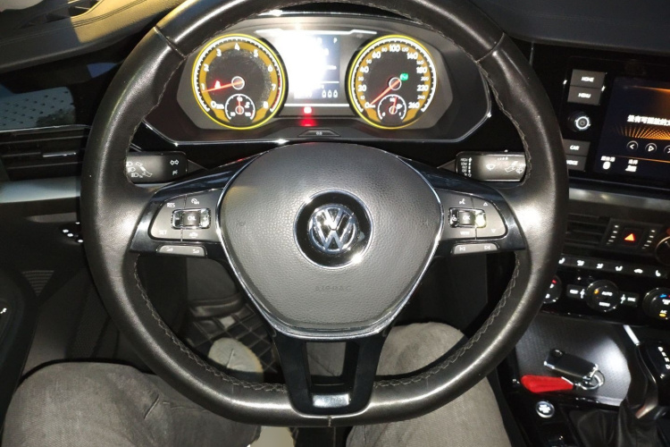 大众 帕萨特 2019款 330TSI 精英版 国V中控内饰13