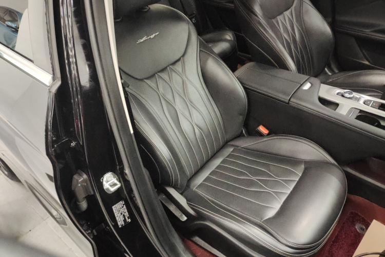 奇瑞 艾瑞泽8 2023款 1.6T DCT雅局部细节41