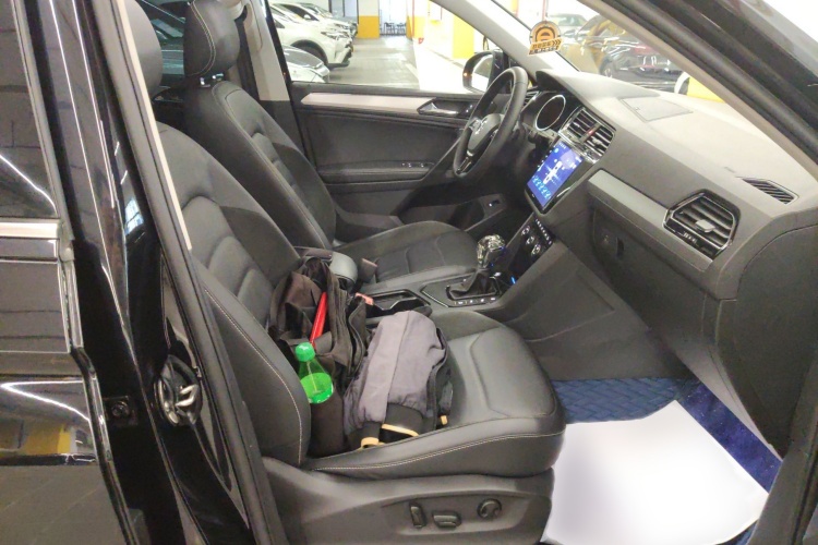 大众 途观L 2019款 改款 330TSI 自动两驱智动豪华版 国VI局部细节41