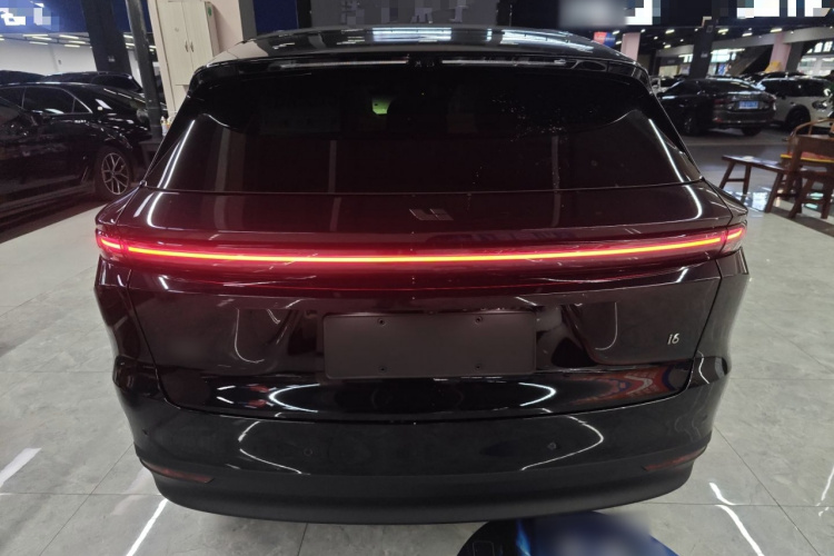 理想汽车 理想i6 2025款 两驱标准型车身外观6004