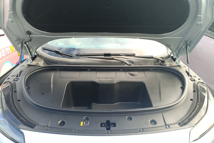 昊铂GT 2023款 710后驱超充版机舱底盘24