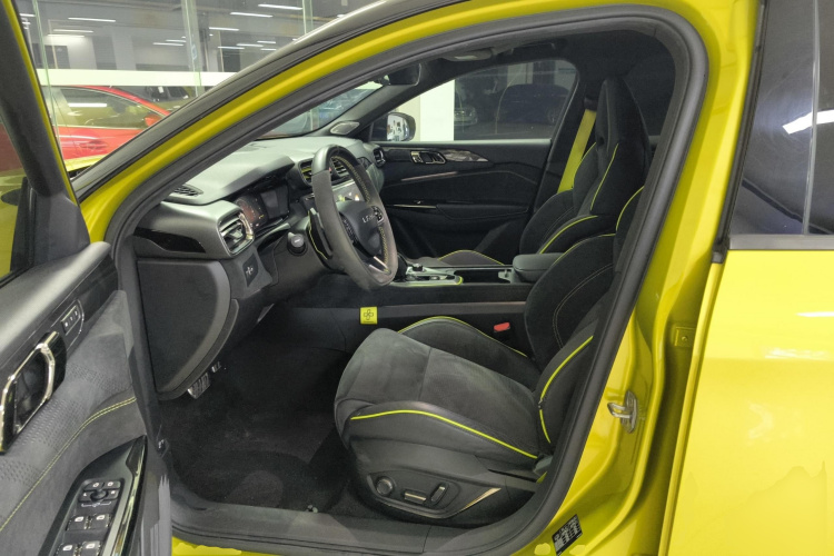 领克03 2021款 03+ 2.0TD 自动驭风版中控内饰19