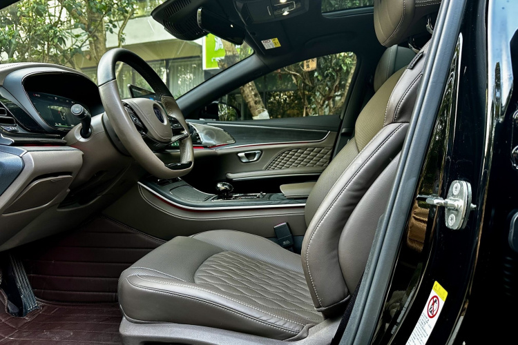 比亚迪 汉 2022款 EV 创世版 715KM前驱旗舰型中控内饰7004