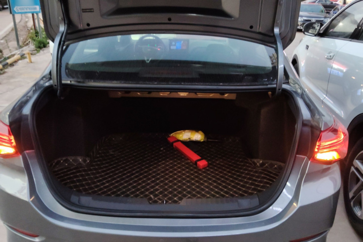 雪佛兰 科沃兹 2020款 325T 自动欣悦版机舱底盘23