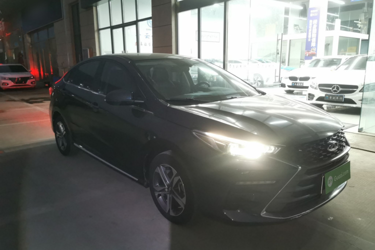 奇瑞 艾瑞泽5 PLUS 2021款 小AI 1.5L CVT享PLUS车身外观3