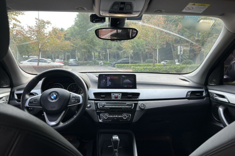 宝马X1 2016款 sDrive18Li 时尚型局部细节9003