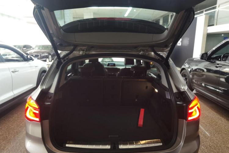 宝马X1 2018款 xDrive20Li 尊享型中控内饰23