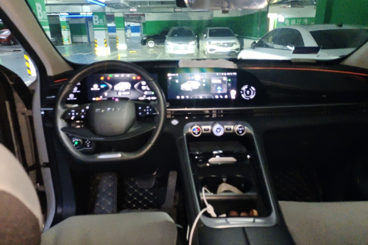 星途瑶光 2023款 400T 两驱优享飞鱼版中控内饰12