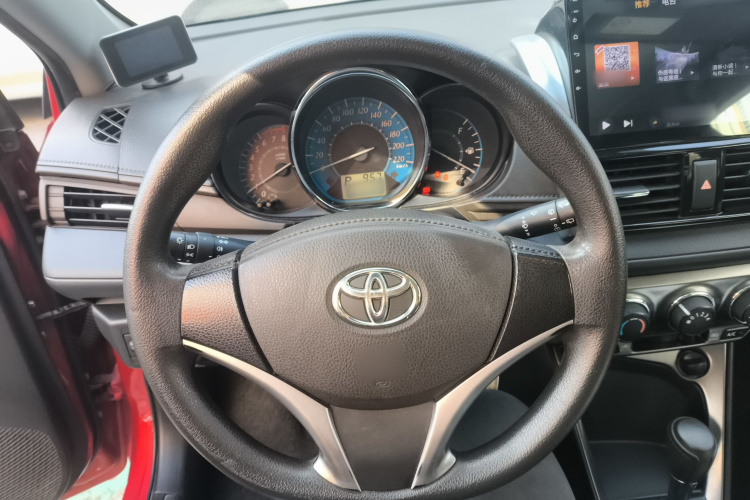 丰田 YARiS L 致炫 2015款 1.5E 自动魅动版中控内饰13