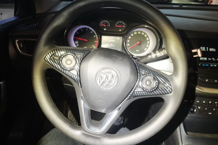 别克 威朗 2016款 两厢 15S 自动领先型局部细节13