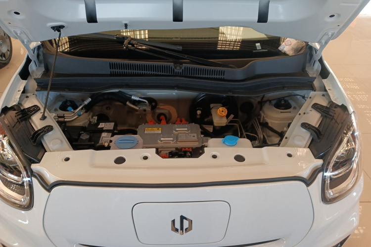 零跑汽车 零跑T03 2025款 310舒享版机舱底盘24