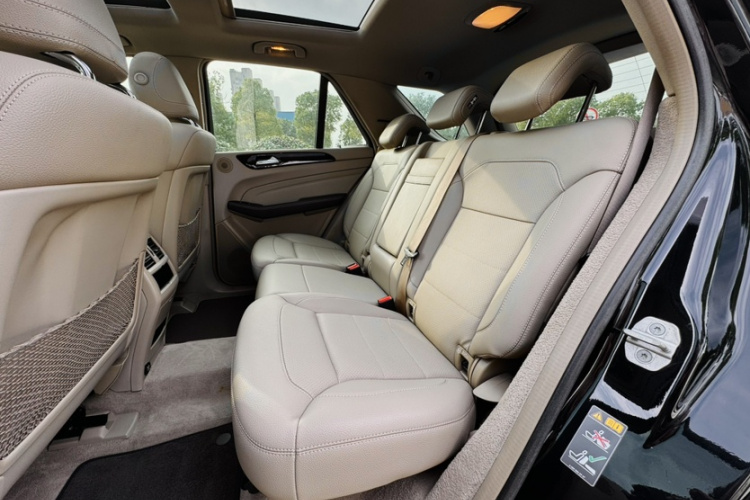 奔驰M级 2014款 ML 400 4MATIC动感型中控内饰7004