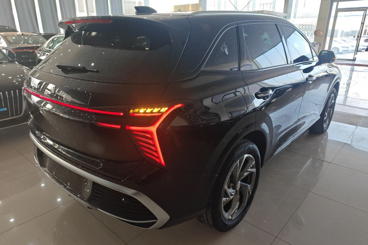 红旗HS3 PHEV 2024款 PHEV 115km 劲为版车身外观7