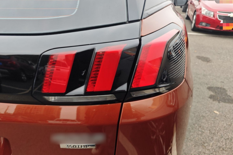 标致4008 2018款 350THP 精英版车身外观9