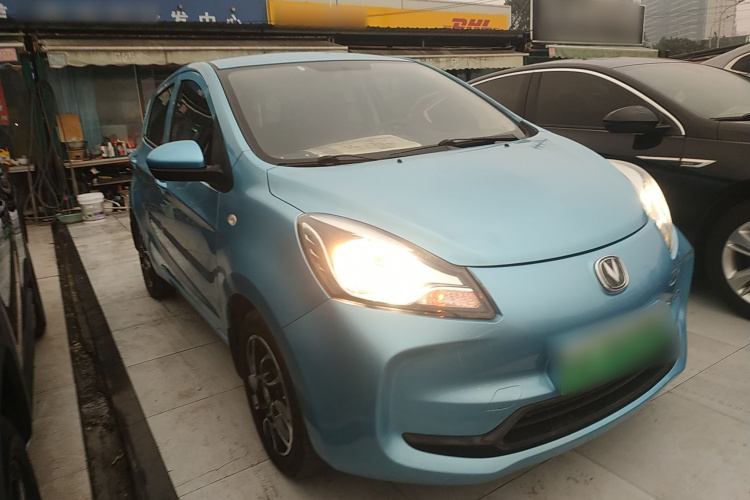 长安欧尚 奔奔E-Star 2021款 国民版 心悦版 磷酸铁锂（31.86kWh）车身外观6002